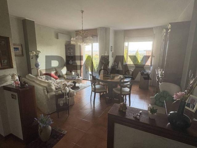Appartamento in affitto a Jesi AN