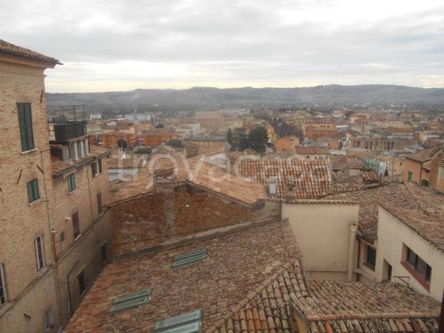 Appartamento in affitto a Jesi piazza Federico ii, 2, arredato, ascensore, aria condizionata TrovaCasa