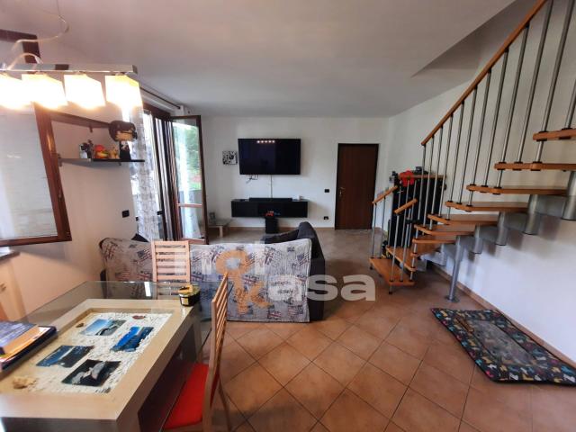 Appartamento in affitto a Jerago con Orago