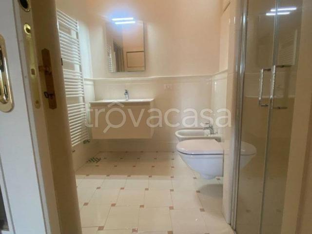 Appartamento in affitto a Lucca via degli Asili, 27, terrazzo, parzialmente arredato, ristrutturato TrovaCasa