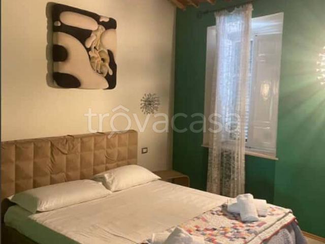 Appartamento in affitto a Lucca via del Fosso, arredato, vicinanze negozi, luminoso TrovaCasa