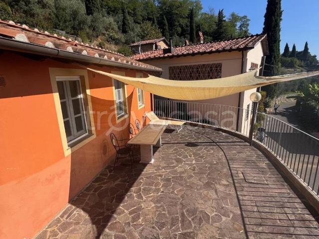 Appartamento in affitto a Lucca via della Pieve di Santo Stefano, arredato, posto auto, terrazzo TrovaCasa
