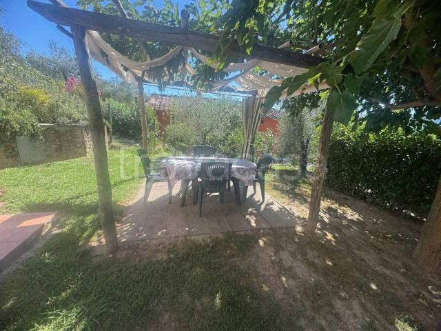 Appartamento in affitto a Lucca via delle Gavine, arredato, giardino privato, posto auto TrovaCasa