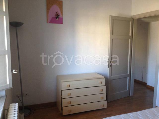 Appartamento in affitto a Lucca via dello Stadio, arredato, posto auto, giardino condominiale TrovaCasa