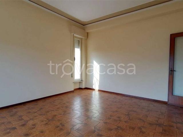 Appartamento in affitto a Lucca via Luporini, 666, non arredato/vuoto, box, terrazzo TrovaCasa