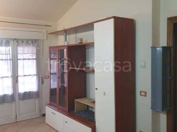 Appartamento in affitto a Lucca viale Castruccio Castracani, arredato, posto auto, box TrovaCasa