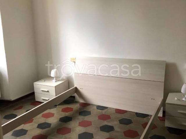 Appartamento in affitto a Luino via Vallone, 1