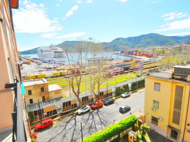 Appartamento in affitto a La Spezia viale San Bartolomeo, 37, arredato, posto auto, vista mare TrovaCasa