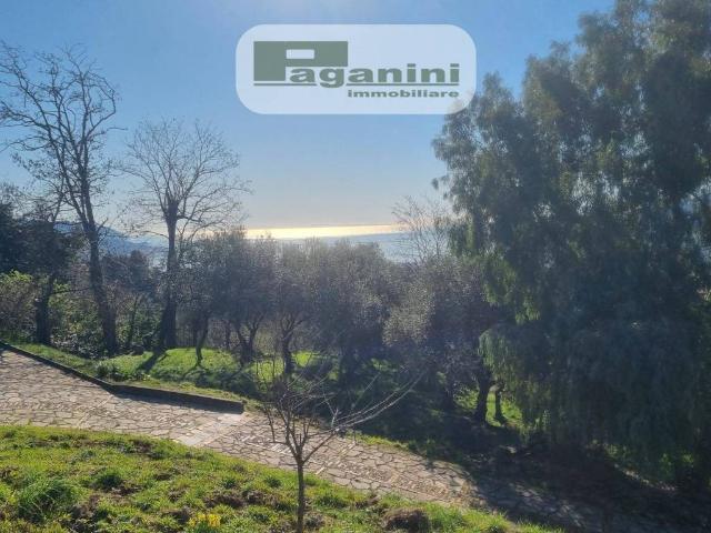 Appartamento in affitto a La Spezia, arredato, giardino privato, posto auto TrovaCasa