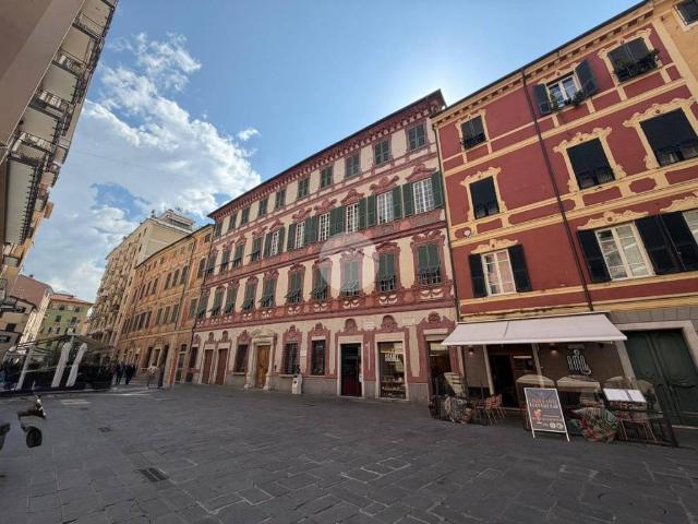 Appartamento in affitto a La Spezia piazza sant'agostino, 59, non arredato/vuoto, riscaldamento autonomo, immobile di prestigio TrovaCasa