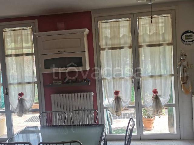 Appartamento in affitto a La Valletta Brianza via Ciliegio, 4, arredato, box, terrazzo TrovaCasa