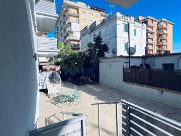 Appartamento in affitto a Ladispoli RM
