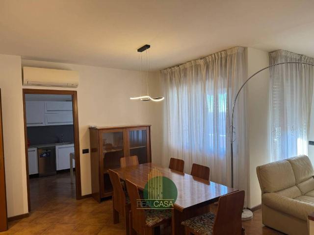 Appartamento in affitto a Lainate via Gioacchino Rossini, 7, arredato, box, terrazzo TrovaCasa