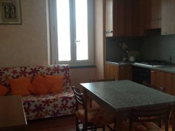 Appartamento in affitto a Laino CO