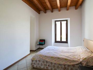 Appartamento in affitto a Laino