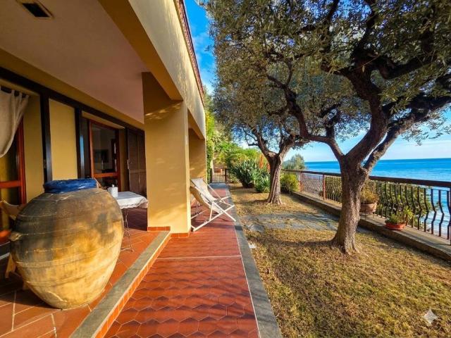 Appartamento in affitto a Laigueglia SV