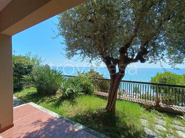 Appartamento in affitto a Laigueglia via Concezione, arredato, giardino privato, posto auto TrovaCasa
