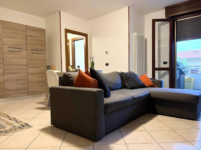 Appartamento in affitto a Langhirano PR
