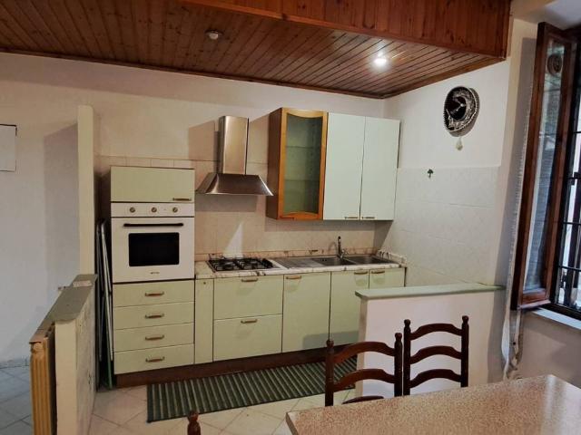 Appartamento in affitto a Lanuvio RM