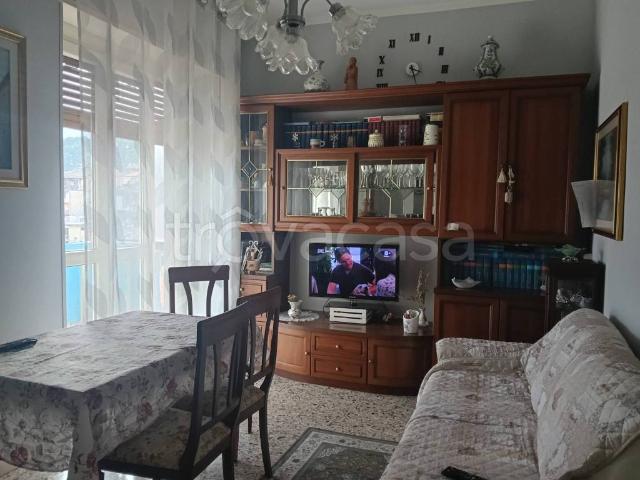 Appartamento in affitto a Lanzo Torinese via Umberto I, 17