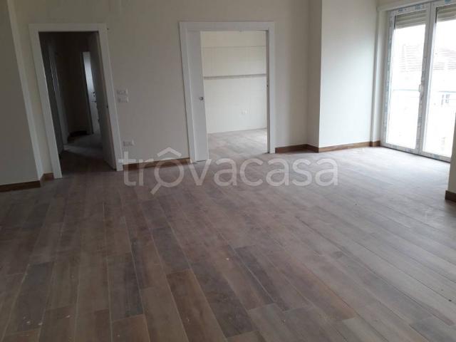 Appartamento in affitto a L'Aquila, ascensore, luminoso, lavanderia TrovaCasa