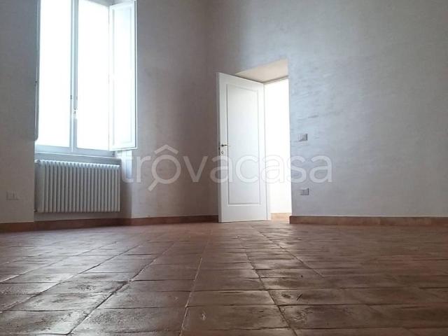 Appartamento in affitto a L'Aquila via Accursio, centrale, cucina abitabile, studio TrovaCasa