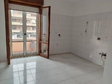 Latina Scalo, Latina Lazio - Balcone, Ascensore