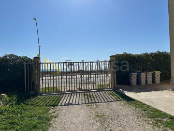 Appartamento in affitto a Latina strada Lungomare, arredato, posto auto, fronte mare TrovaCasa