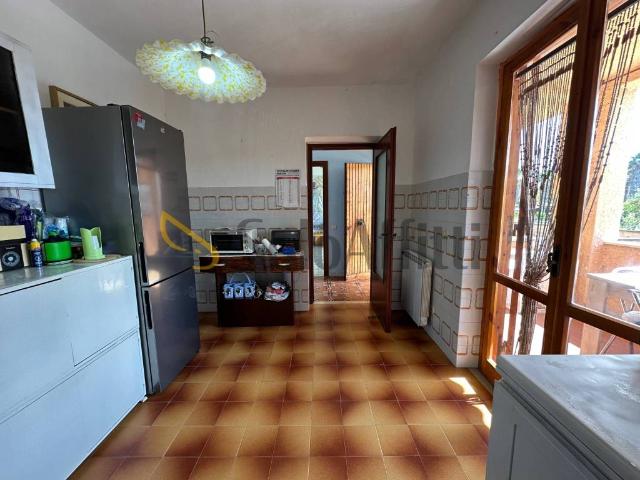 Appartamento in affitto a Latina strada Panarea, arredato, giardino, balcone TrovaCasa