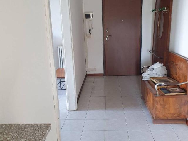 Appartamento in affitto a Laveno Mombello VA