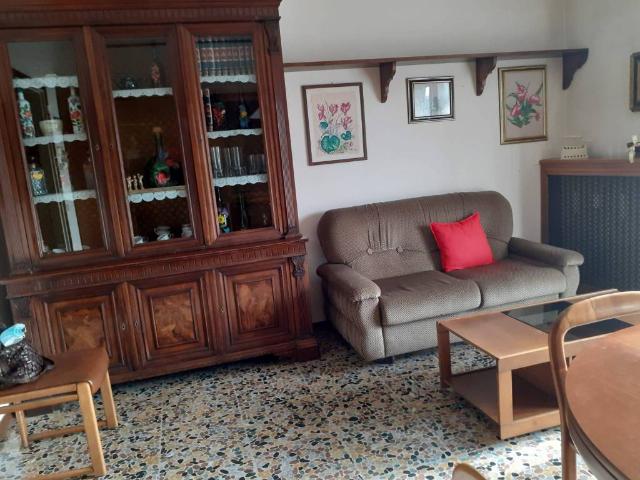 Appartamento in affitto a Laveno Mombello VA