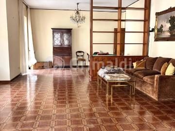 Appartamento in affitto a Lecce LE