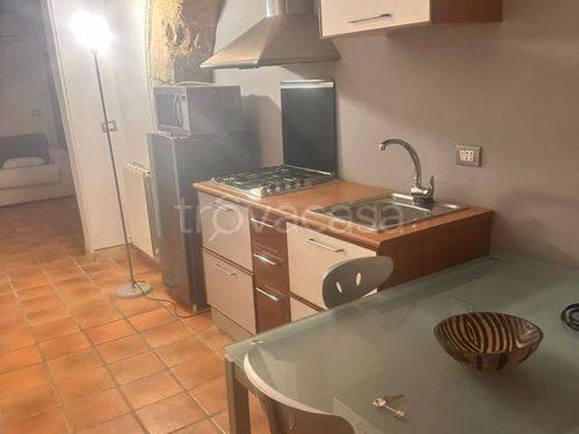 Appartamento in affitto a Lecce vico Ermenegildo Personè, arredato, centrale, lavatrice TrovaCasa