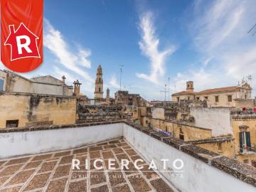 Casa Indipendente in affitto a Lecce vico Storto Carità Vecchia, arredato, terrazzo, vista panoramica TrovaCasa