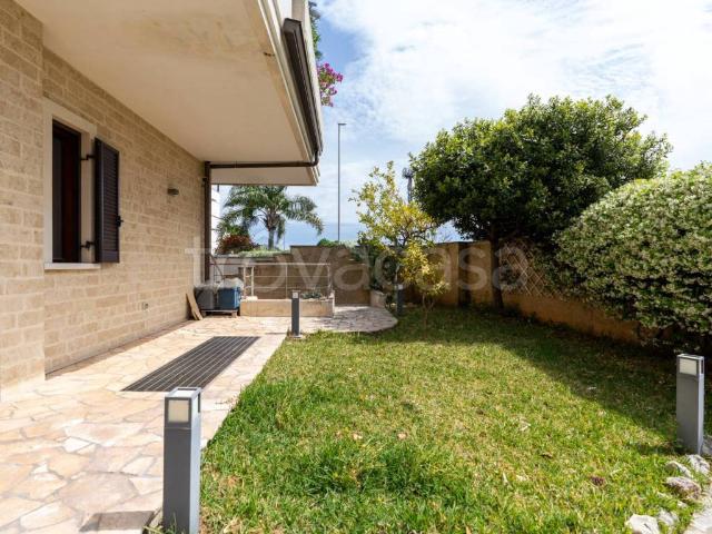 Appartamento in affitto a Lecce via Piero Della Francesca, 88, arredato, giardino privato, box TrovaCasa