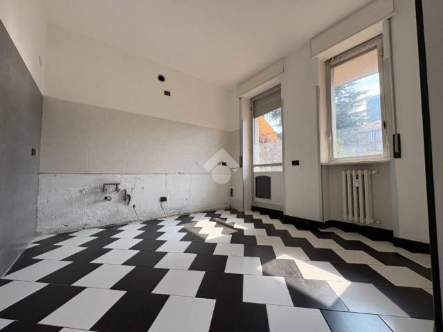 Appartamento in affitto a Legnano corso italia, 52, non arredato/vuoto, box, terrazzo TrovaCasa