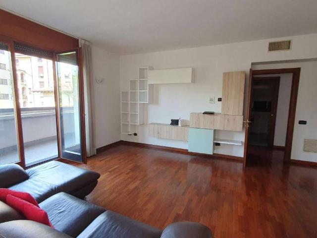 Appartamento in affitto a Legnano MI