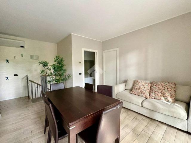 Appartamento in affitto a Legnano via XX Settembre, 44, giardino privato, box, terrazzo TrovaCasa