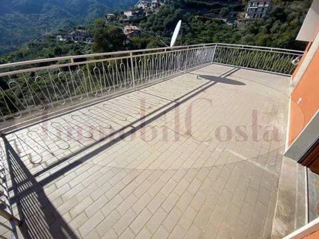 Appartamento in affitto a Leivi GE