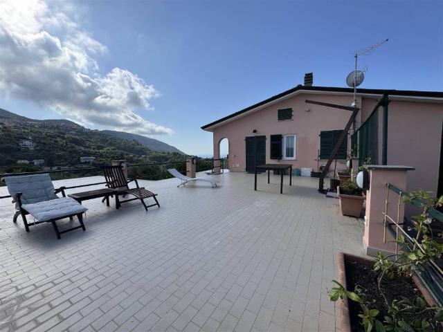 Appartamento in affitto a Lerici SP