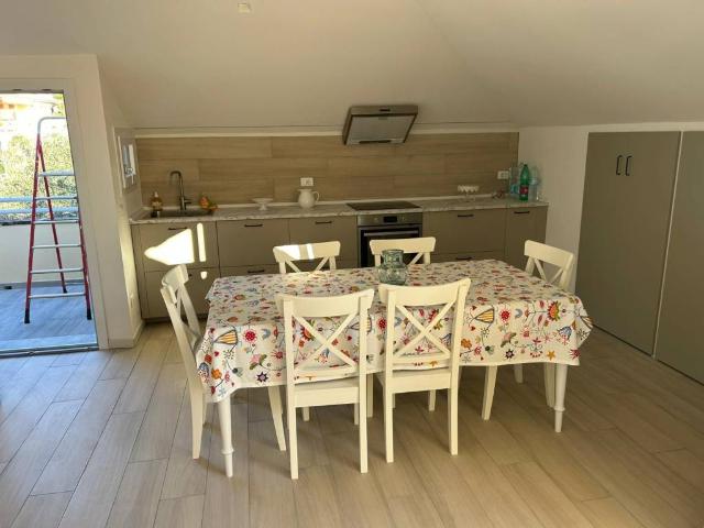 Appartamento in affitto a Lerici SP