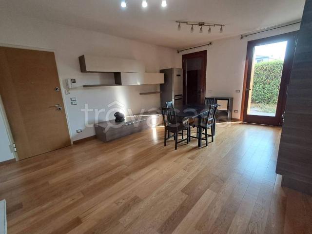 Appartamento in affitto a Limena via del Santo, giardino privato, box, parzialmente arredato TrovaCasa