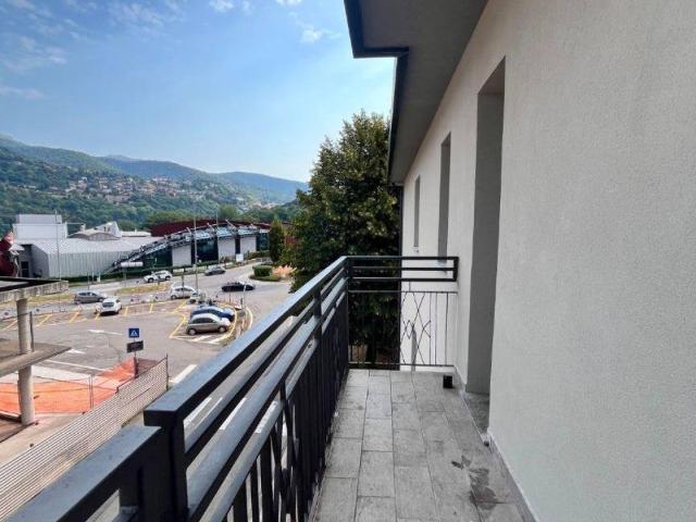 Appartamento in affitto a Lipomo CO