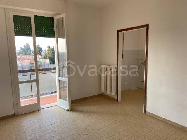 Appartamento in affitto a Livorno via della Bastia, non arredato/vuoto, ascensore, balcone TrovaCasa