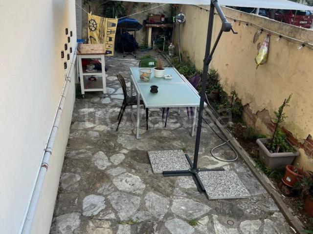 Appartamento in affitto a Livorno via Sabatino Lopez, non arredato/vuoto, arredato, giardino privato TrovaCasa