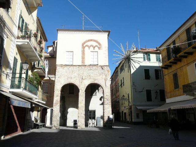 Appartamento in affitto a Loano SV