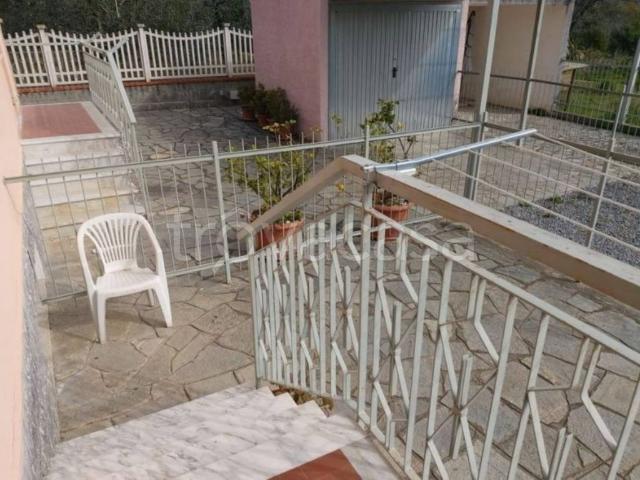 Appartamento in affitto a Loano via San Damiano, 2, arredato, giardino privato, balcone TrovaCasa