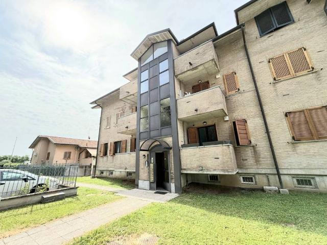 Appartamento in affitto a Lomazzo CO