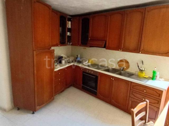 Appartamento in affitto a Longone al Segrino ai Monti, 3, arredato, cucina abitabile, sala da pranzo TrovaCasa