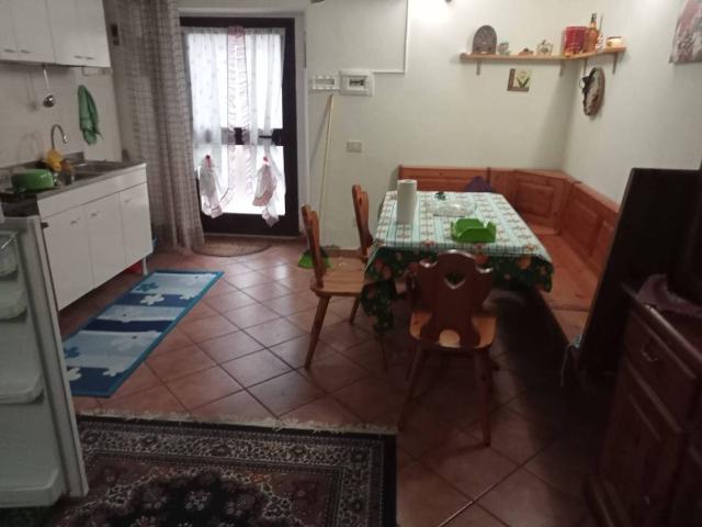 Appartamento in affitto a Longone Sabino RI